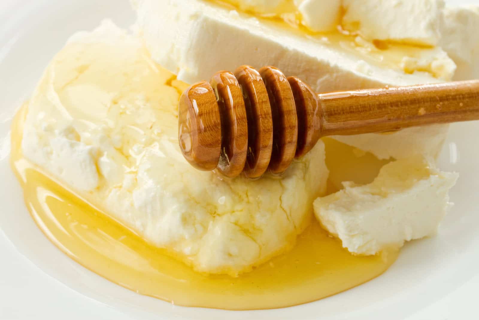 milk cottage cheese with honey