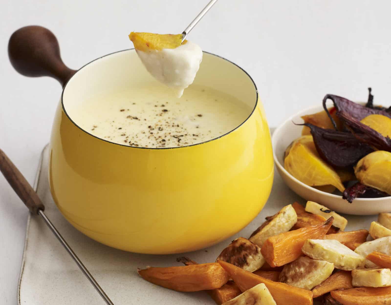 How to Host the Best Fondue Party