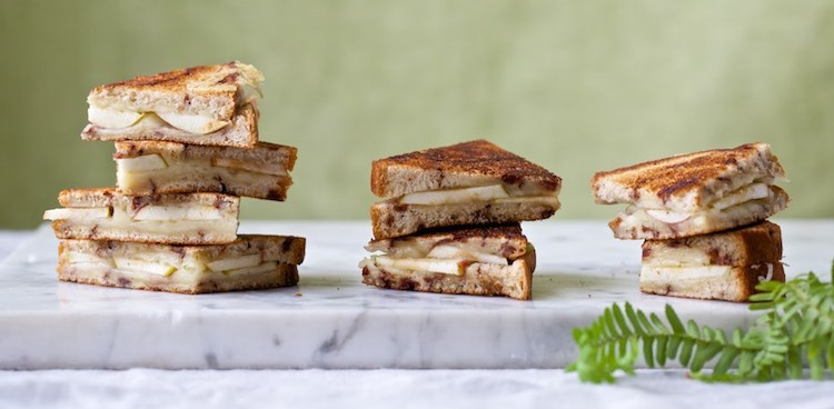 Cinnamon Toast Crunch Breakfast Grilled Cheese